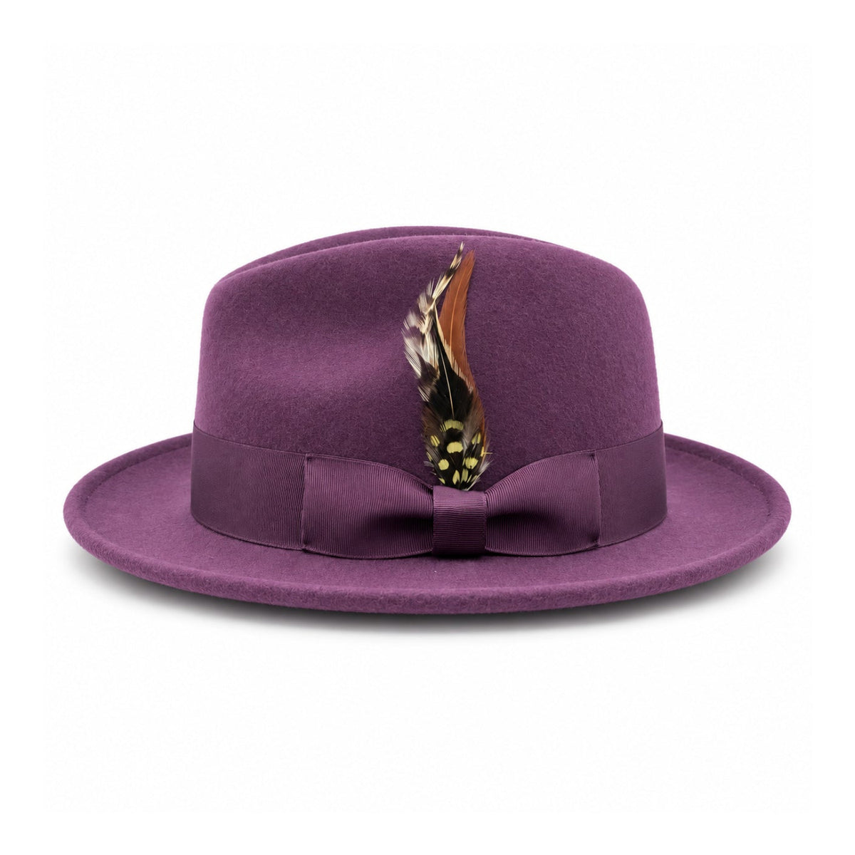 plum Lightfelt 2 1/2 inch wide brim pinch crown fedora hat by Montique side view with grosgrain bow and feather accent