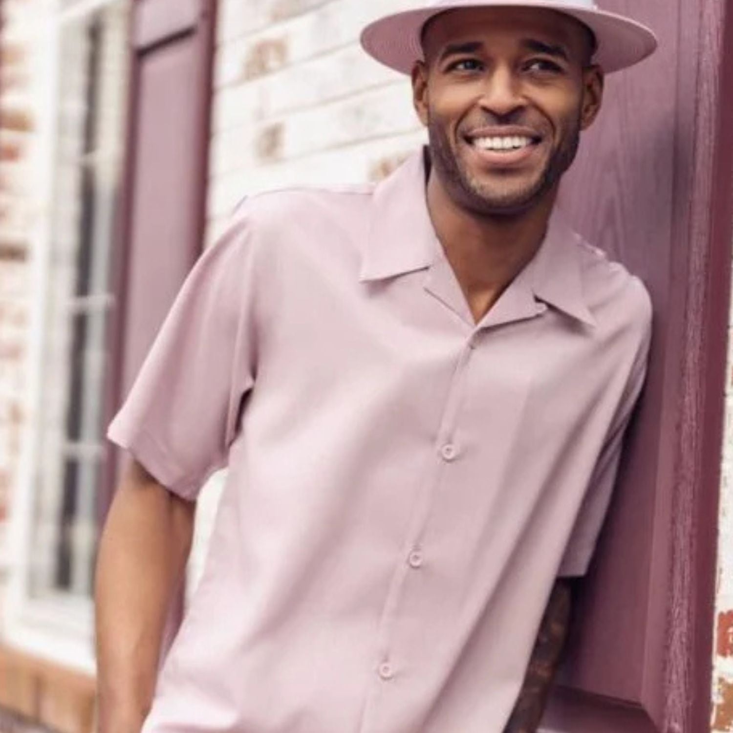 Mauve linen-look men's walking suit short sleeve 2-piece set with matching pants and a white dress hat.