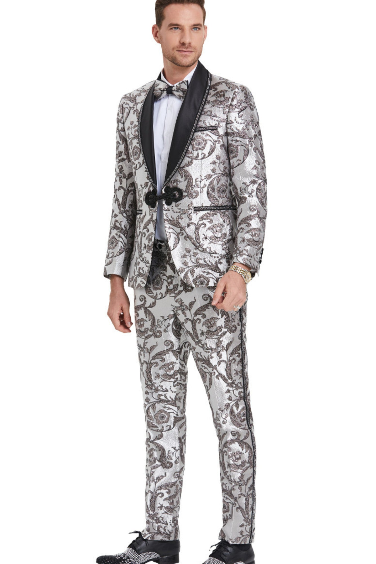 Silver 2-piece suit on model