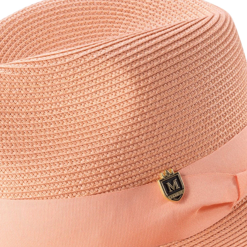 Rich texture. Lightweight feel.
