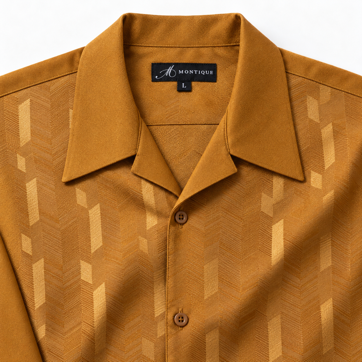 Montique gold geometric walking suit open camp collar label detail